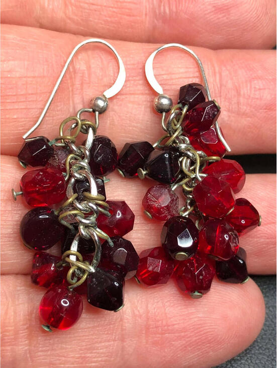 Jewelry - 3968 Sterling silver 925 Red bead cha-cha dangle drop earrings 8 grams